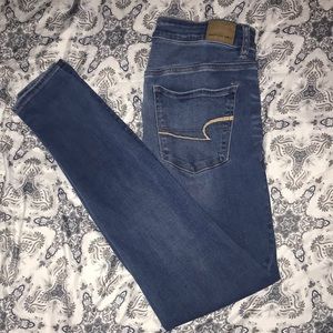 American Eagle High Waisted Jeans